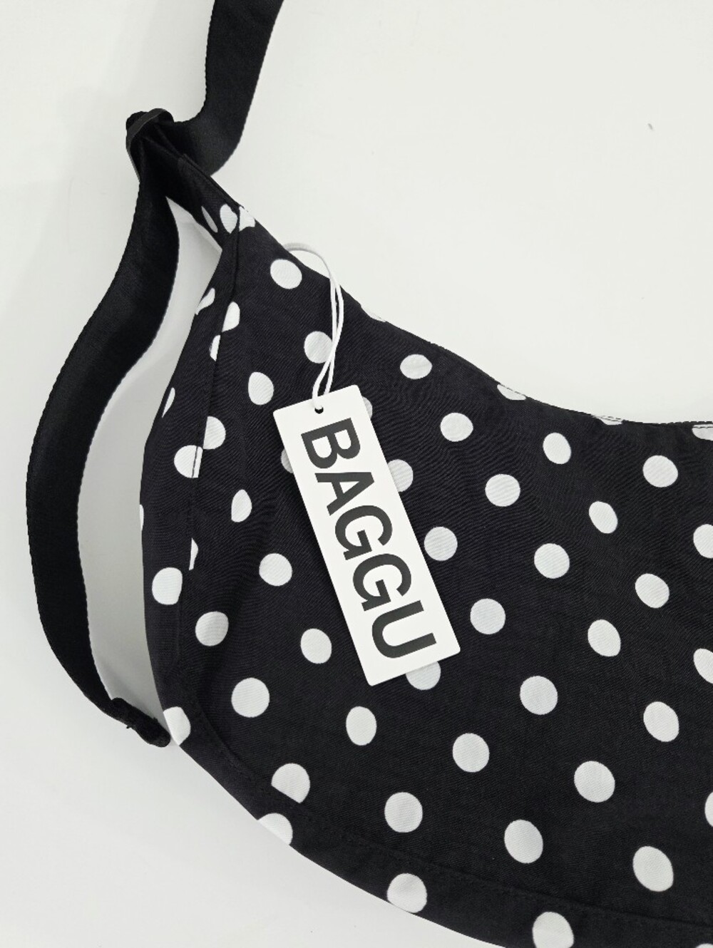 BAGGU MEDIUM NYLON CRESCENT BAG - BLACK & WHITE POLKA DOT - Picture 2 of 7